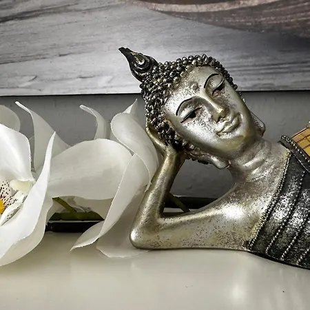 Dompanorama Kleiner Buddha Fuer 2 Pers