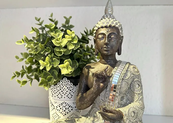 Dompanorama Kleiner Buddha Fuer 2-3pers Spira