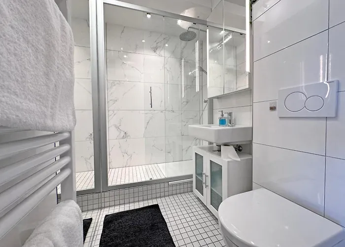 Dompanorama Kleiner Buddha Fuer 2-3pers Spira